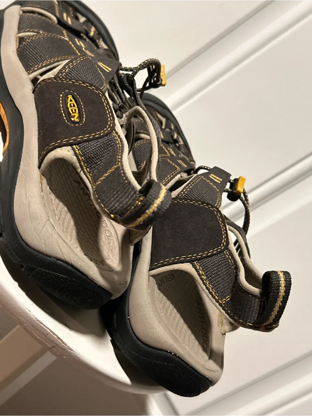 Keen Brown and Yellow Men's Closed-Toe Hiking Sandals